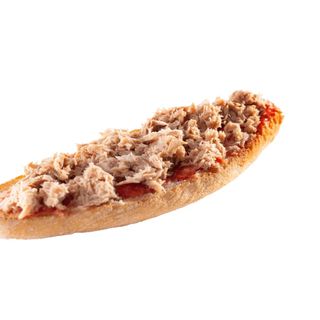 Media Tostada Atún