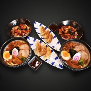 POKEMON SET for 2 people (2100g)