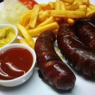 Kobasice i pomfrit + Coca-Cola