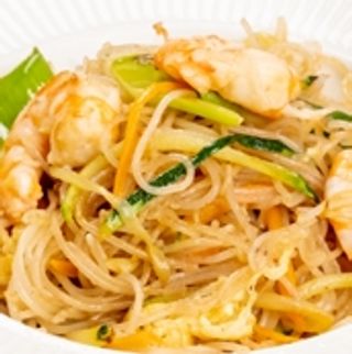 236. Spaghetti di riso con gamberi