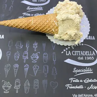 Cono senza glutine con gelato