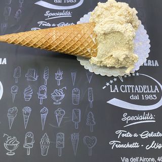 Cono senza glutine con gelato