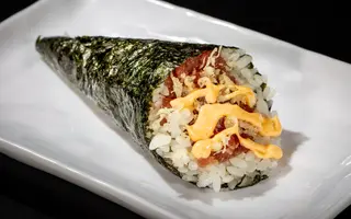 083 Temaki spicy tuna