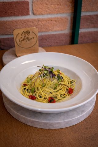 Spaghetti Aglio e Olio e Peperoncino
