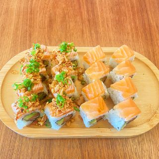 m30a. Uramaki Braseado