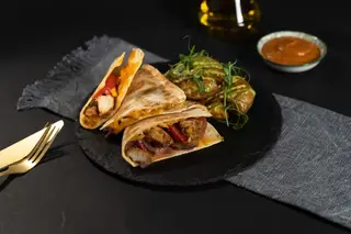 Chicken quesadilla menu si suc la alegere