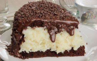 Bolo Fatia Recheio Surpresa