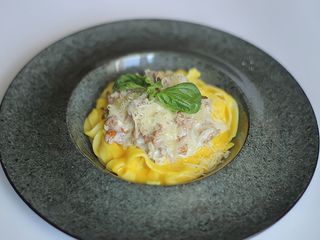 Фетучіне з лисичками та гарбузовим соусом (325g)