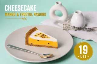 Cheesecake cu mango și fructul pasiunii