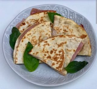 Quesadillas Con Jamón Y Queso