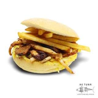 Panino con polpo alla paprica e patate