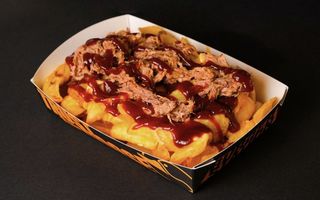 Patatina con pulled pork e salsa bbq