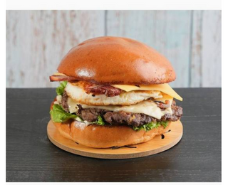 X-Burger com Bacon e Ovo