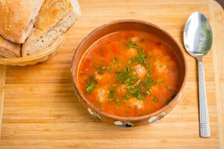 Ciorbă de perișoare vită-porc