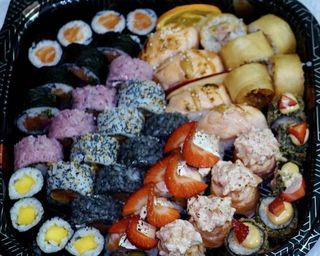 N 1. Sushi Mix 12 pices