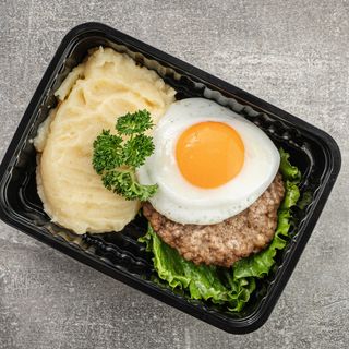 Бифштекс с гарниром