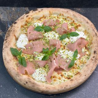 Піца Мортаделла з страчателлою