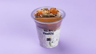 Chia pudding with fruit and peanut butter - 474 Kcal