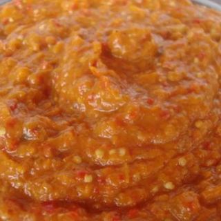 Zacuscă  cu pâine prajita