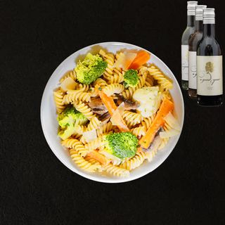 Паста + сос (420г) +  Вино (187мл)