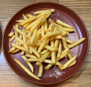 Картопля фрі з пармезаном та часником (160г)