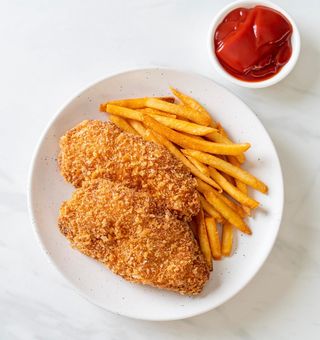 2 Filetes De Pollo con Patatas fritas
