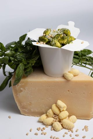 Makaron Rigatoni z Sosem Pesto