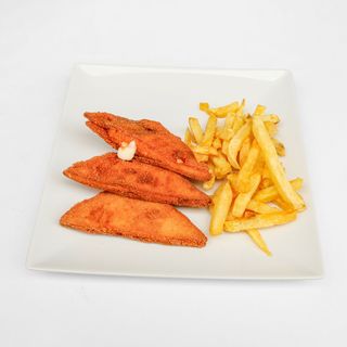 San jacobo con patatas fritas