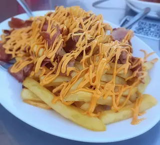 Patatas Con Bacon Y Cheddar