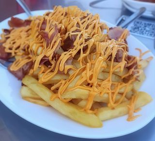 Patatas Con Bacon Y Cheddar