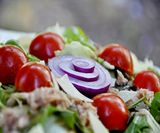 Салата Айсберг с рукола, риба тон и пармезан (400г)