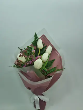Buchet 5 lalele albe/roz