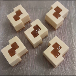 Cremoso al cioccolato bianco e caramello,aromatizzato al Baileys