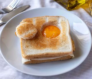 Sándwich Mixto Con Huevo