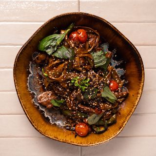 Beef Drunken Noodles With Basil