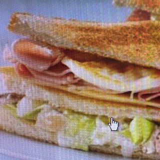 Sándwich Pollo Completo (triple)