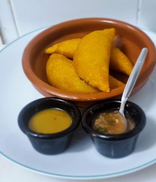 Empanada De Pollo (1 Ud.)