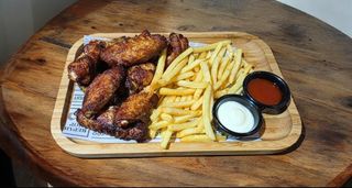 Krilca ljuta + pomfrit