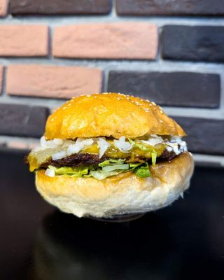 Combo Cheeseburger i pomfrit