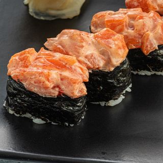 Гункан острый с креветкой 1шт