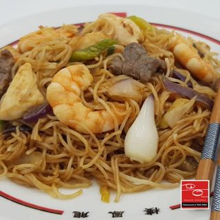 40. Fideos de arroz tres delicias