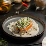 Лосось с рисом и овощами