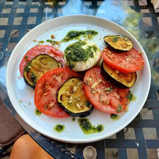 Салата Деметра