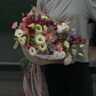 21 гілочка Еустоми 