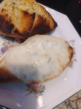 PAN DE AJO Y QUESO