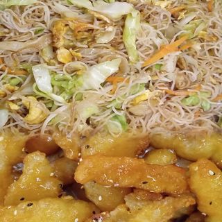 M20 Massa Fina com Galinha agridoce