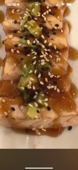 S6. Sashimi De Salmón Tataki (6 Pzs.)