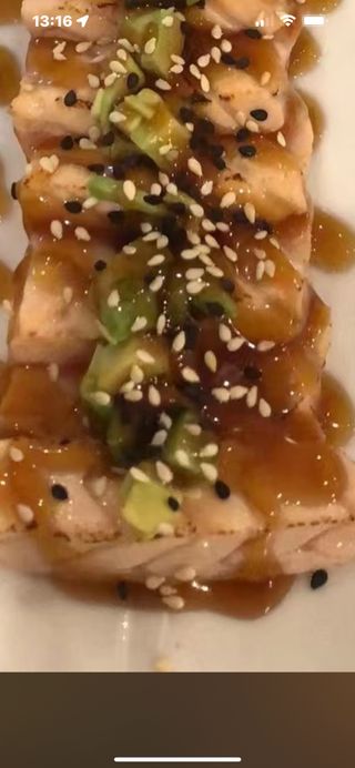 S6. Sashimi De Salmón Tataki (6 Pzs.)