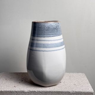 Керамічна ваза