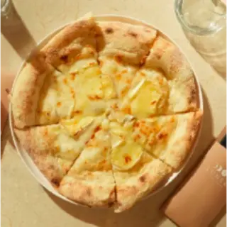 pizza 4 fromages 